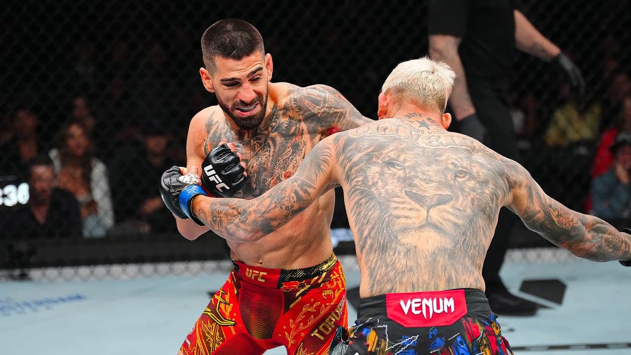 Ilia Topuria Knocks Out Charles Oliveira 👊 | UFC 317