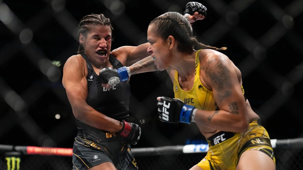Julianna Pena & Amanda Nunes